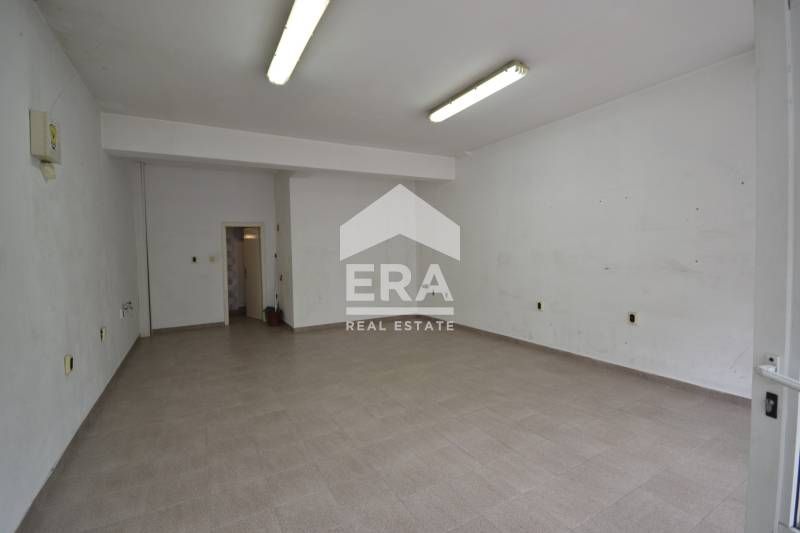 Дава се под наем Магазин в Хасково, Орфей - 30 кв.м за 204 € - Снимка #2