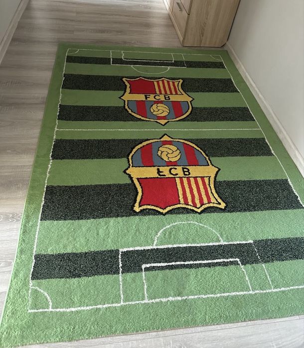 Ковер продам футбольный