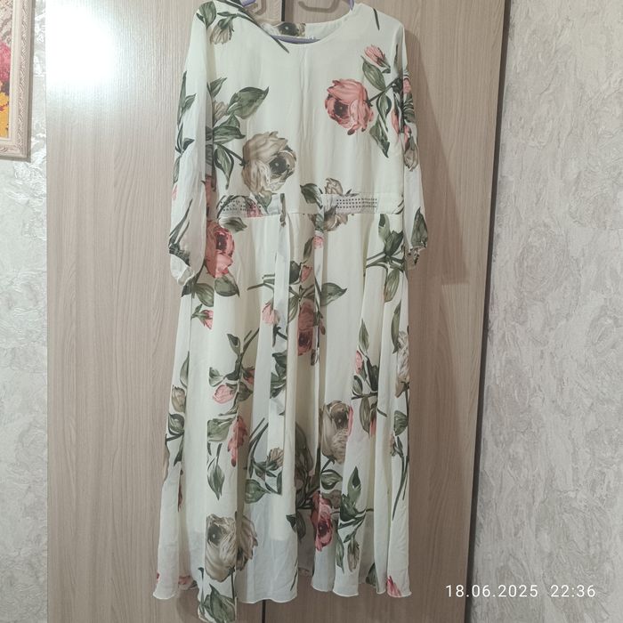 Продам платья вечерние