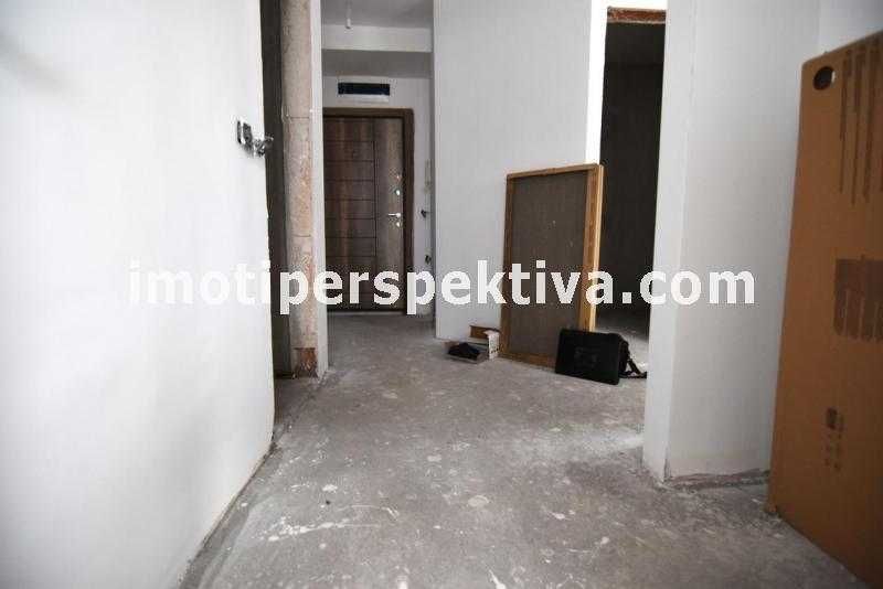 Продава се Тристаен апартамент в Пловдив, Кършияка - 106 кв.м за 962 €/кв.м - Снимка #9