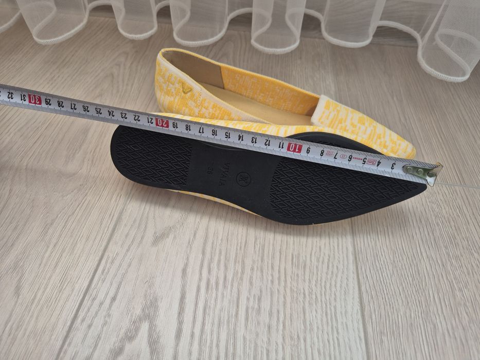 Нови дамски обувки VIVAIA, размер 36, корал