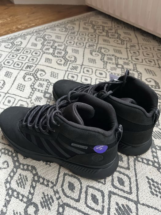 Ghete noi Timberland 40