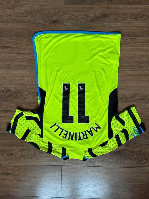 Нови оригинални екипи на Арсенал