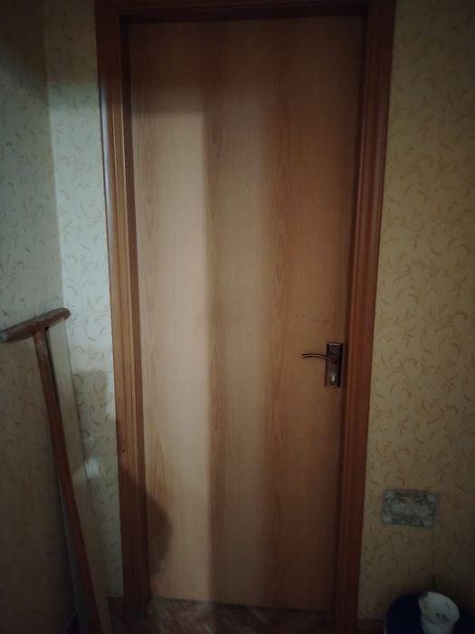 Продам межкомнатные двери 4 штук