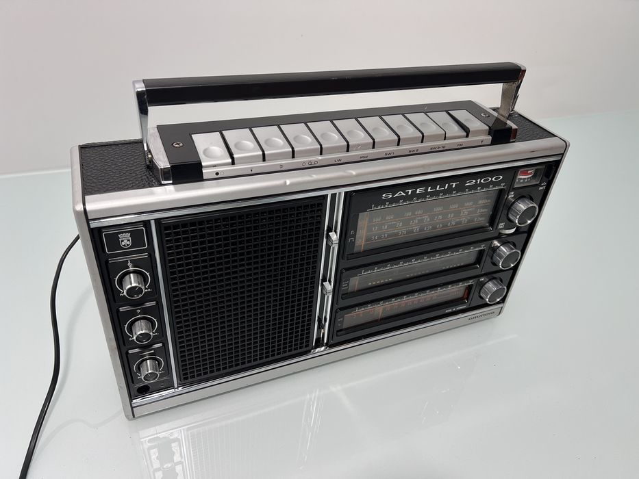 Radio Grundig Satellit 2100