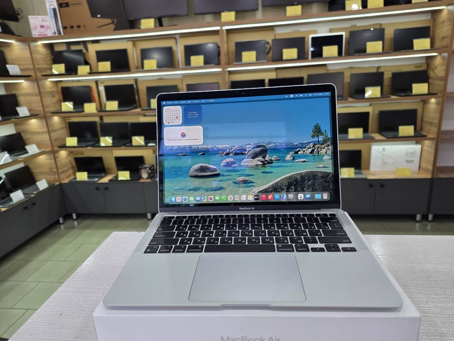 Apple MacBook Air (M1, 8 Gb DDR4, 256 Gb SSD)