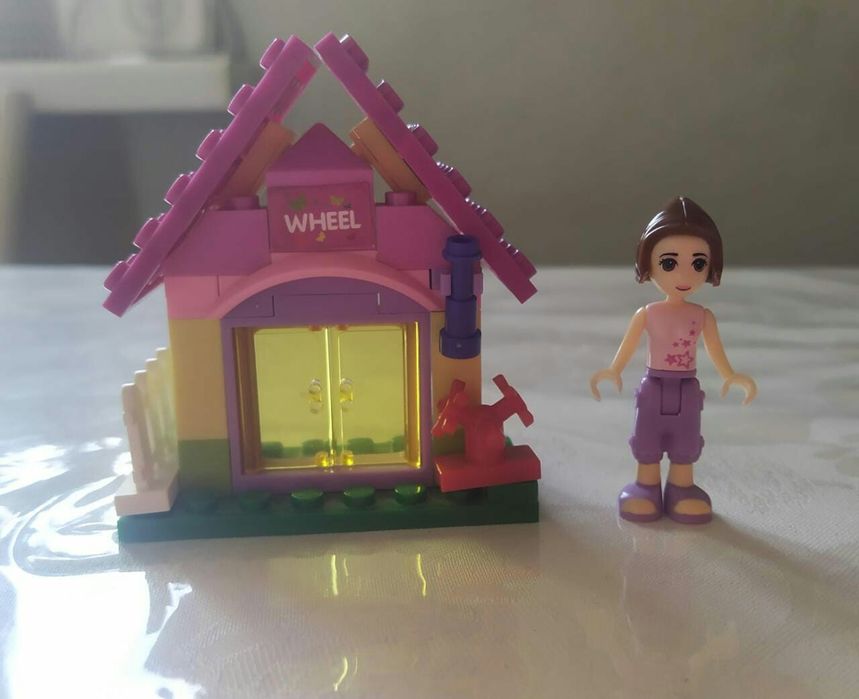 Продам домик с куклой. Аналог Лего.
