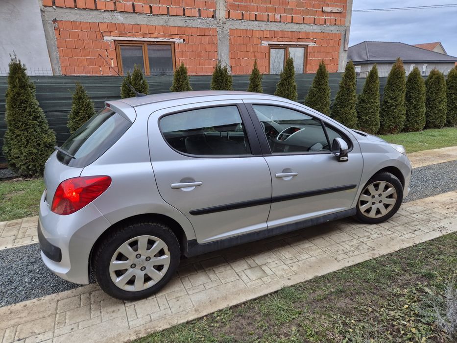 Peugeot 207 1.4 HDI Facelift euro4 cu 76000!!! km