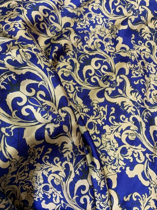 Длинное платье атласное