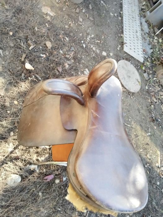 Șa călărie de piele de concurs