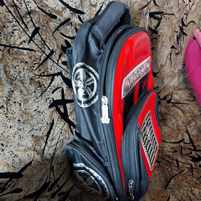 Рюкзак  школьный