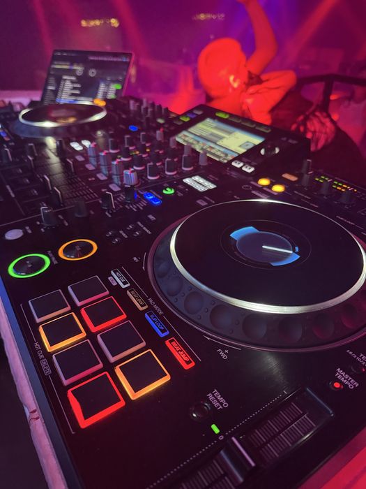 Продается DJ контроллер XDJ XZ