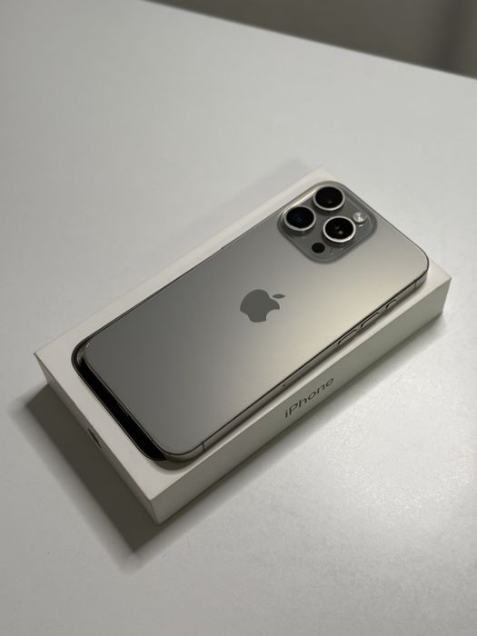 iPhone 15 Pro Max Natural Titanium 91% 256 full box !