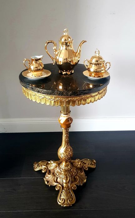 Măsuță veche  din bronz cu blat din marmură