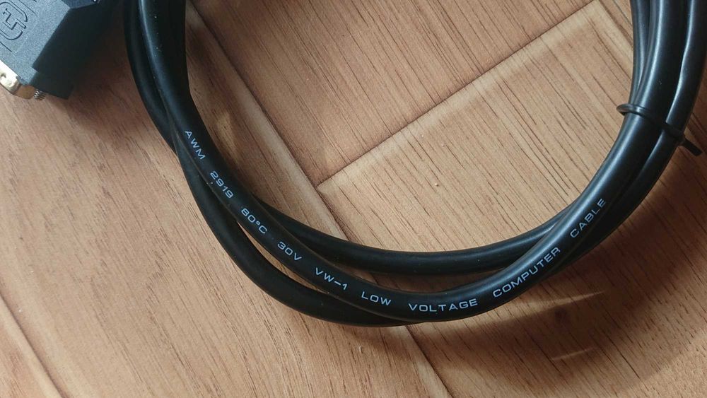 Лот нови аудио и видео  кабели за компютър, телевизор и други .