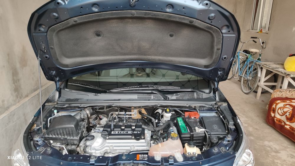 Mashina Cobalt 2023 dekabr rangi kok