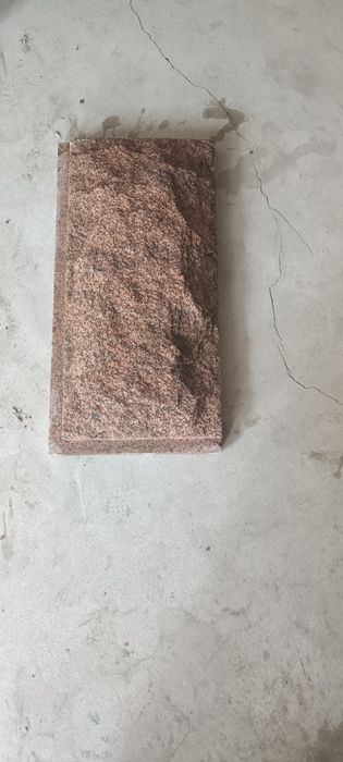 Камень Гранит 30х60см