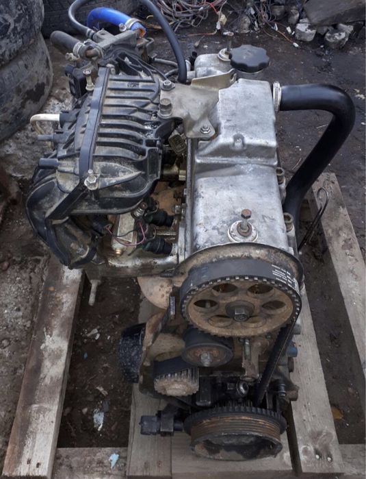 Продам запчасти ваз звонить .