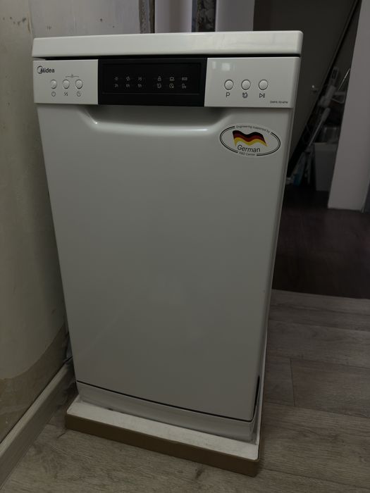 Продам посудомоечную машину midea