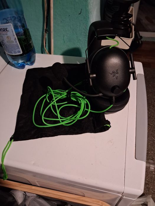 Vând casti gaming Razer Blackshark V2 X noi + cadou placa de sunet!