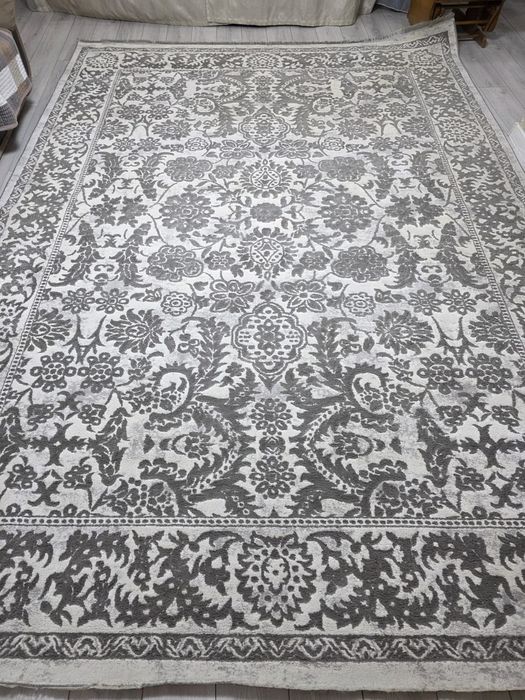 Ковер в отличном состоянии