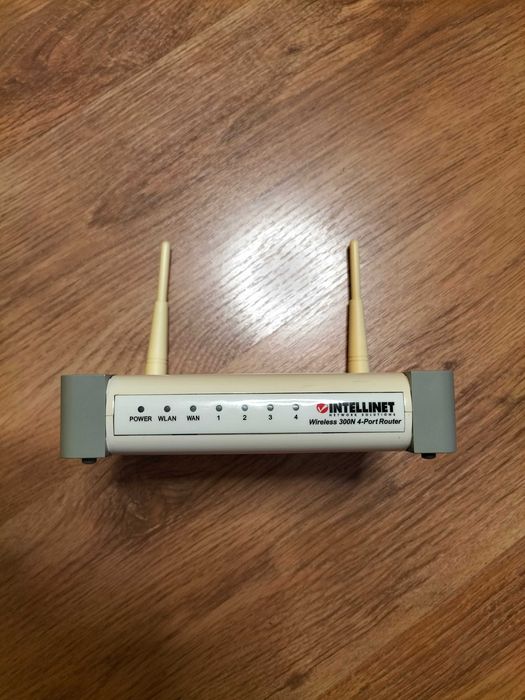 Wi-Fi Bluetooth Realtek RTL8822CE/Router Wi-Fi Intellinet Wireles 300N