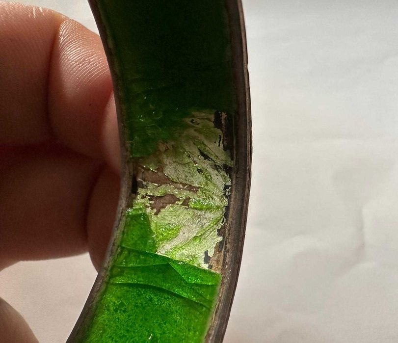 Brățară fixă din argint, decorată cu email