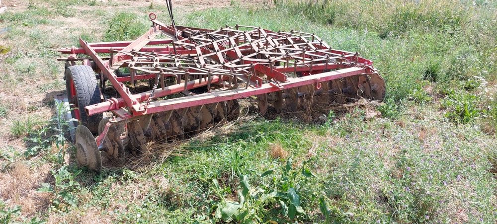 Vand Tractorul U 650