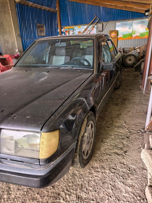 Мерседес W124 в хорошем состоянии