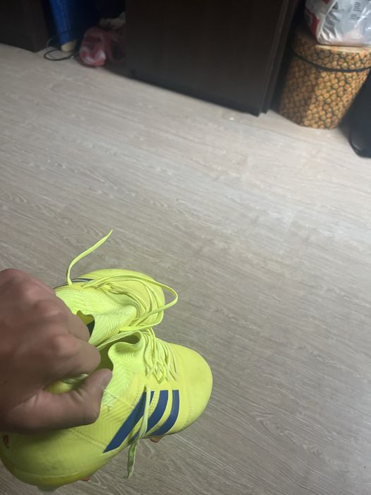 Бутонки адидас първа класа