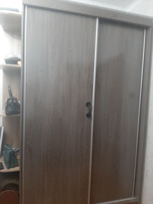 Продам шкаф б/у 40 000