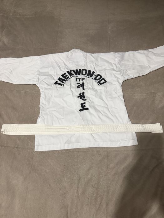 Продавам комплект за Taekwon-Do ITF – Daedo & EONSPORT