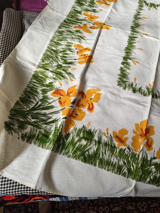 Продается скатерть