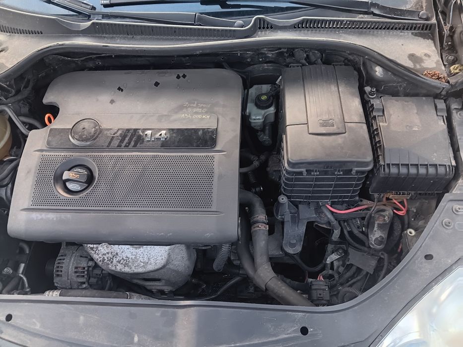 VOLKSWAGEN Golf 2005 — imagine 5