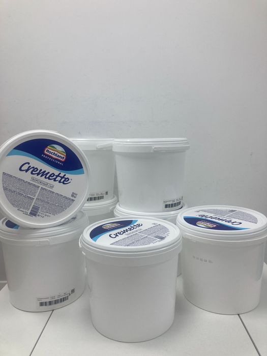 Пластиковые вёдра „Hochland“ 10кг/шт