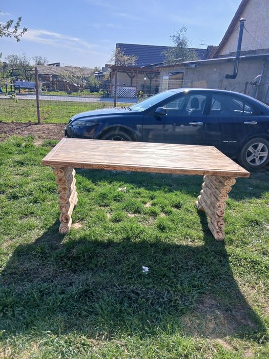 Vând masa pentru terase