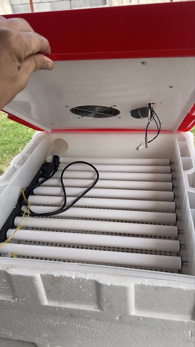 Продам Инкубатор Птичий двор 156