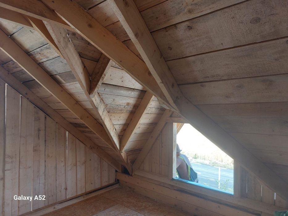 Executăm acoperișuri montaj tigla metalică dulgherie reparați acoperis