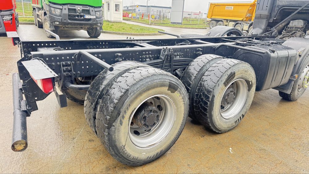 Renault  kerax 8x4 500 cp