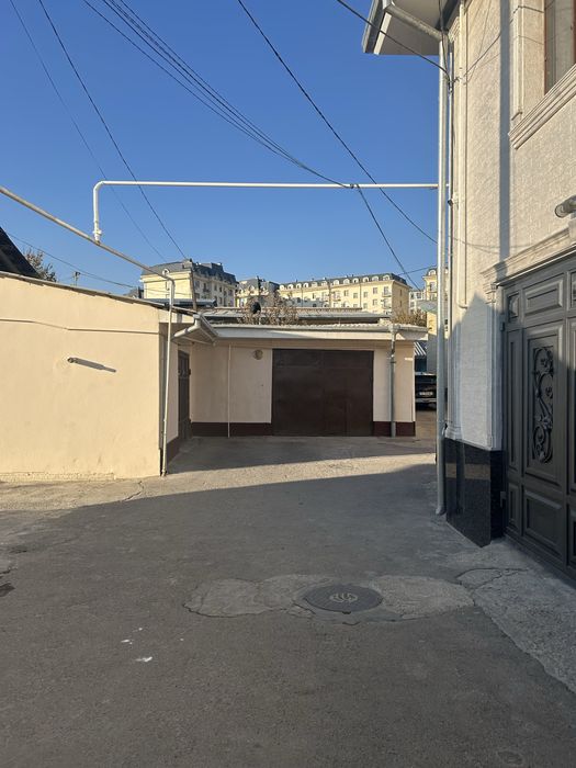 sebzorda uy sotiladi