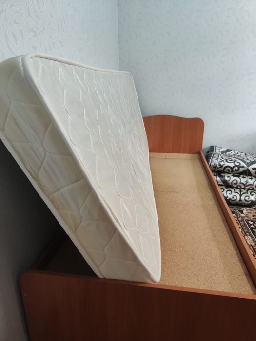 Продам тахту односпалку