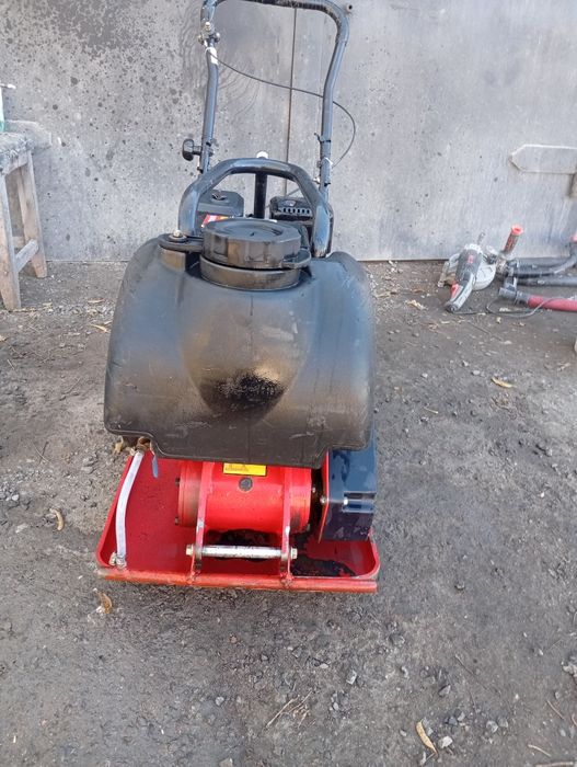 Виброплита Alteco 100кг