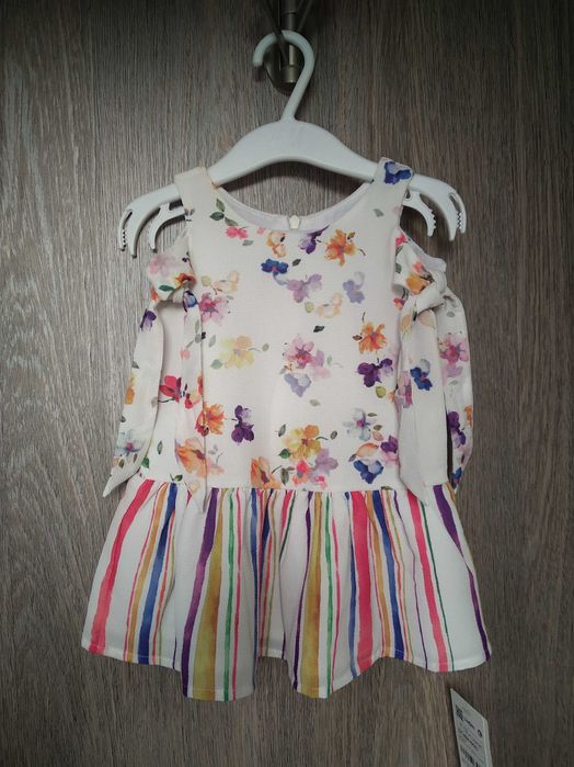 Продавам нови бебешки рокли