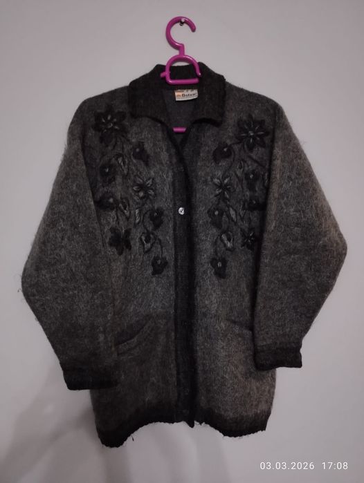 Винтажный шерстяной кардиган Oster с вышивкой
