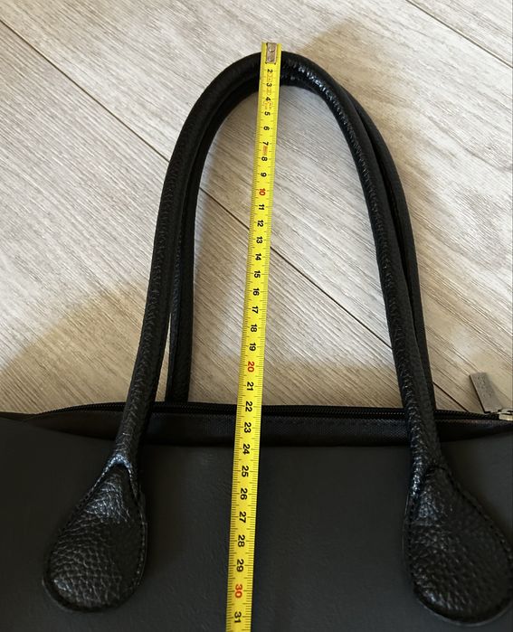 Чирна чанта на O bag