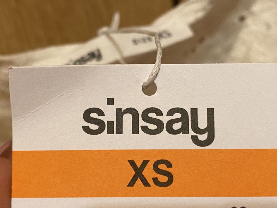 Top Sinsay cu eticheta