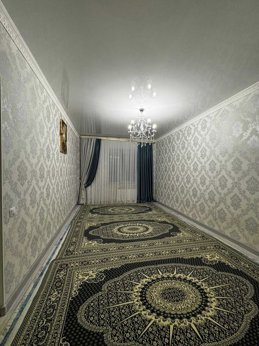 Продам 2х комн кв Батыс в самом центре
