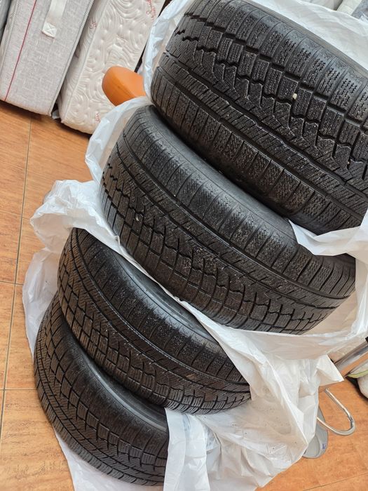 Зимни Гуми 235/55/17