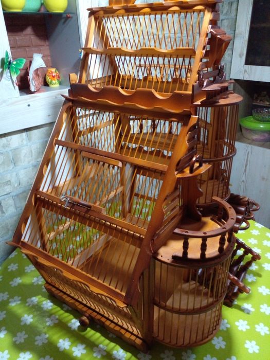 Клетка из дерева