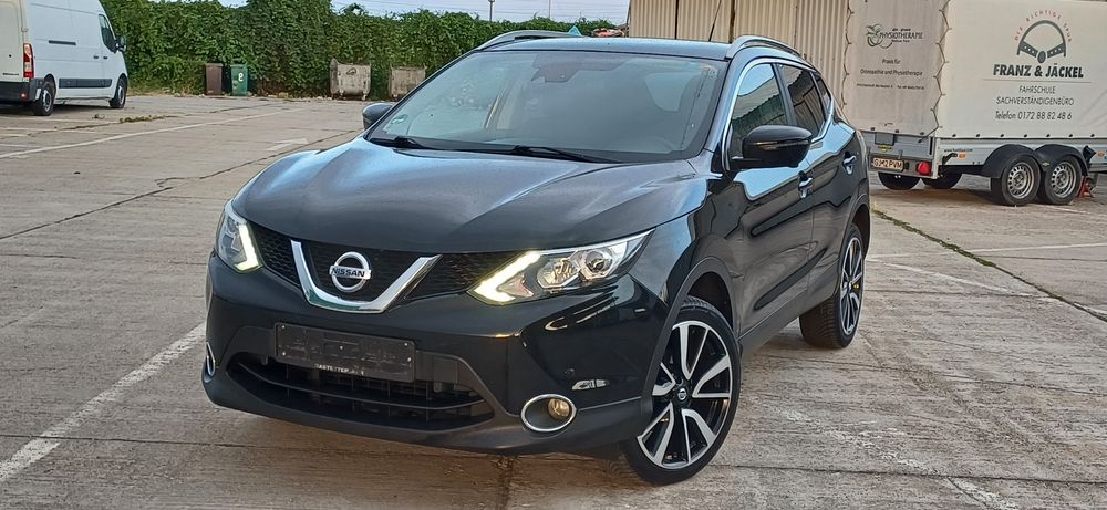 NISSAN Qashqai 2015